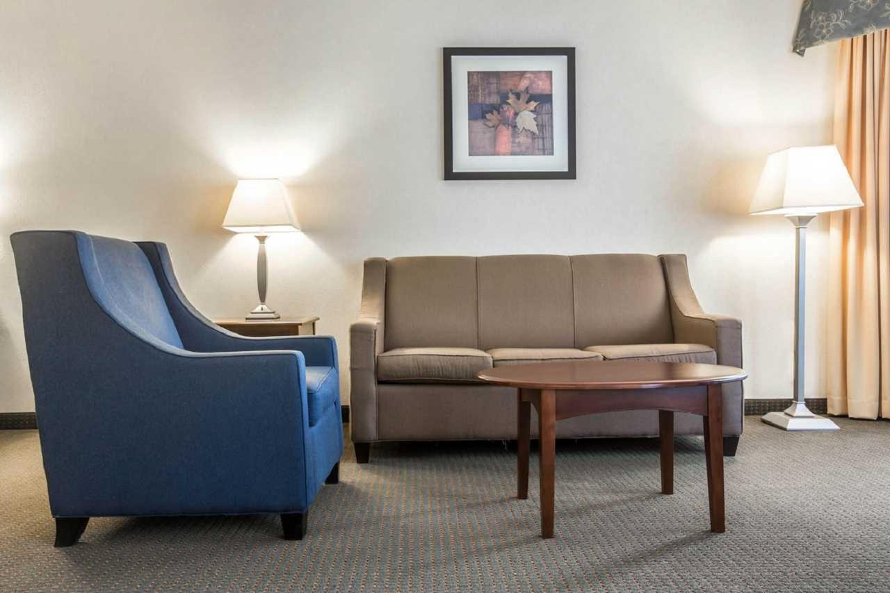 Comfort Suites South Burlington Near University Esterno foto